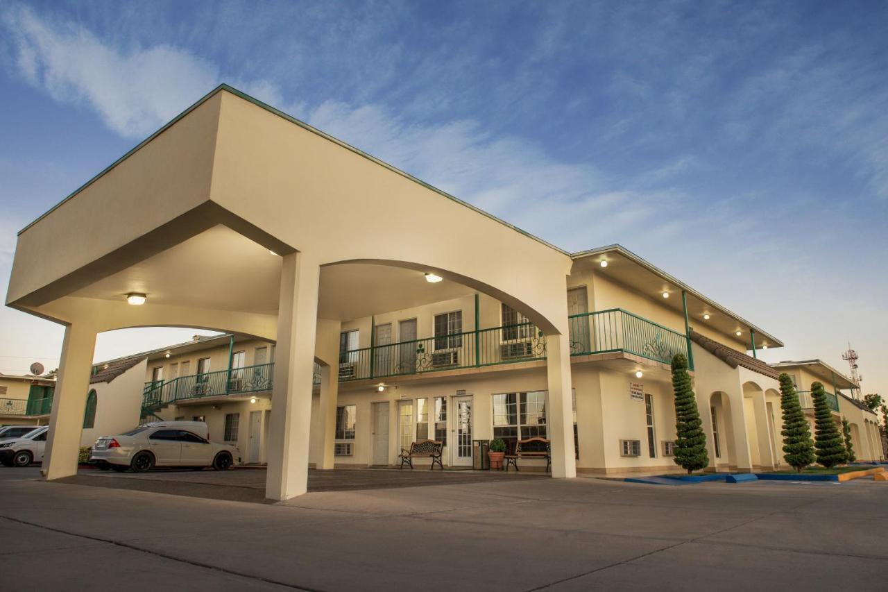 Hotel Trébol Inn Nuevo Casas Grandes Exterior foto