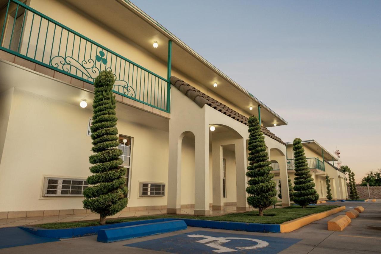 Hotel Trébol Inn Nuevo Casas Grandes Exterior foto